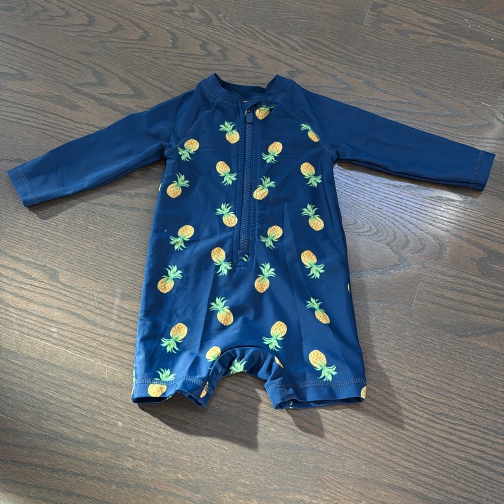 Old Navy Long-Sleeve One-Piece Rashguard Swimsuit 6-12M